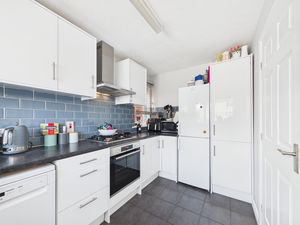 Kitchen- click for photo gallery